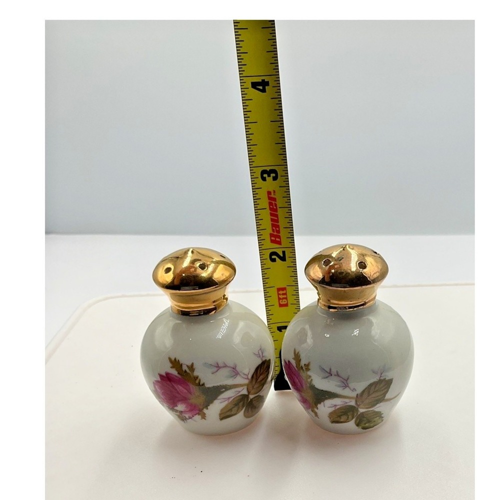 Vintage Floral Porcelain Salt and Pepper Shakers Gold Trim - Picture 3 of 4